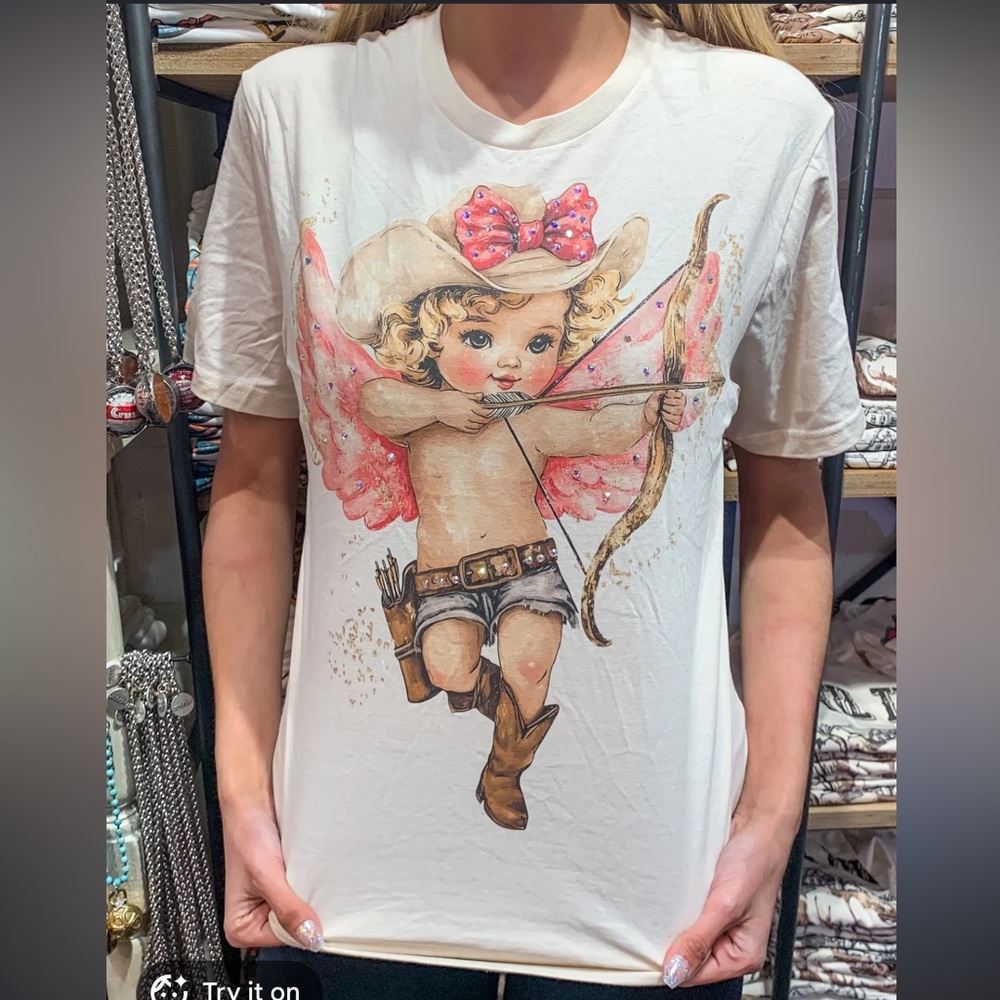 Gildan Cream Womens Tee with Pink Winged Cupid Graphic.